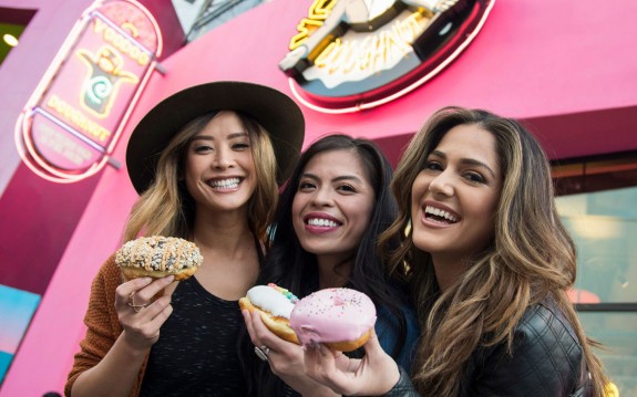 Voodoo Doughnut Coming To Universal Orlando Resort This Spring